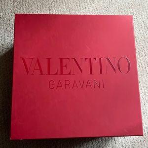 Valentino Box